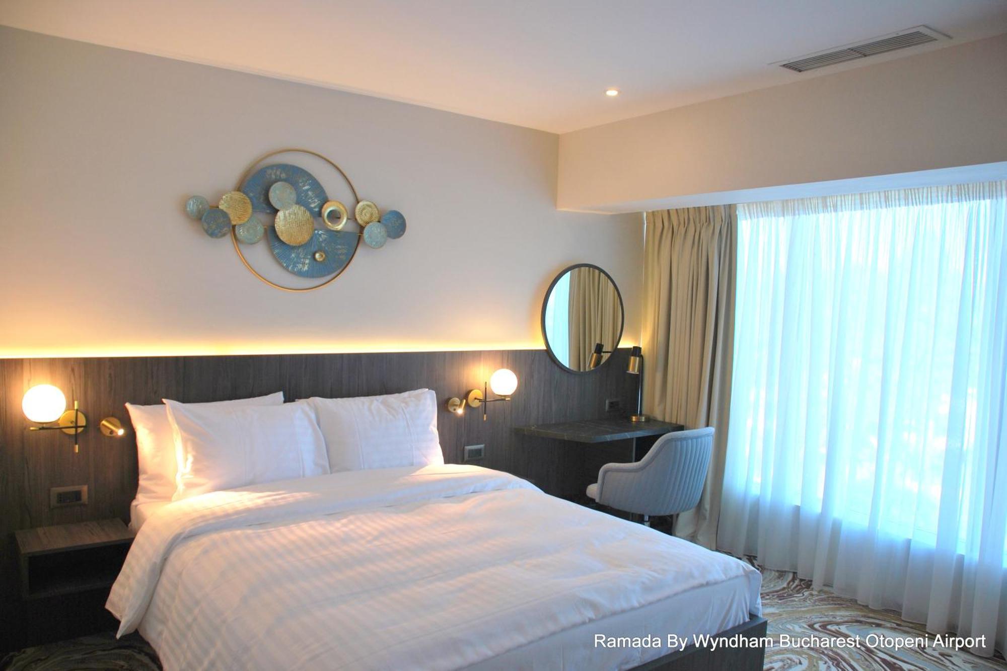 Ramada By Wyndham Bucharest Otopeni Airport Exterior foto